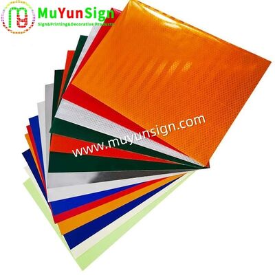 Vinyl Acrylic Surface White Reflective Sheeting Weather Resistance for Traffic Signs